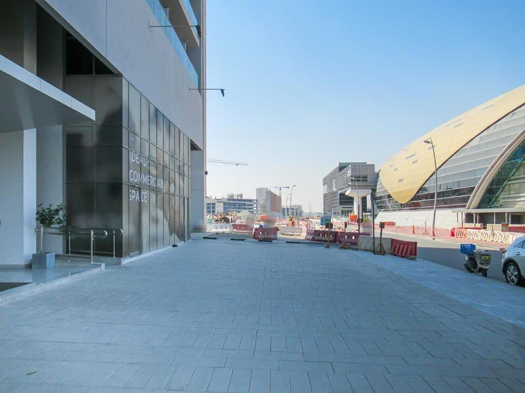 Frank Porter - Azizi Aura Dubai Dış mekan fotoğraf